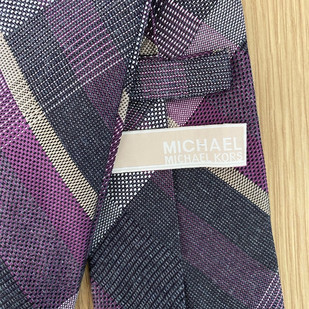Michael Kors Grey and Purple Silk Striped Men’s Knit Tie